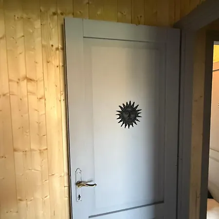 Jr Apuania Apartman Massa